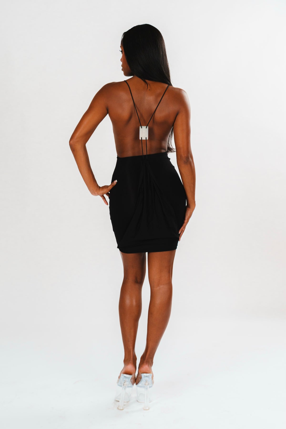BACKLESS DRESS