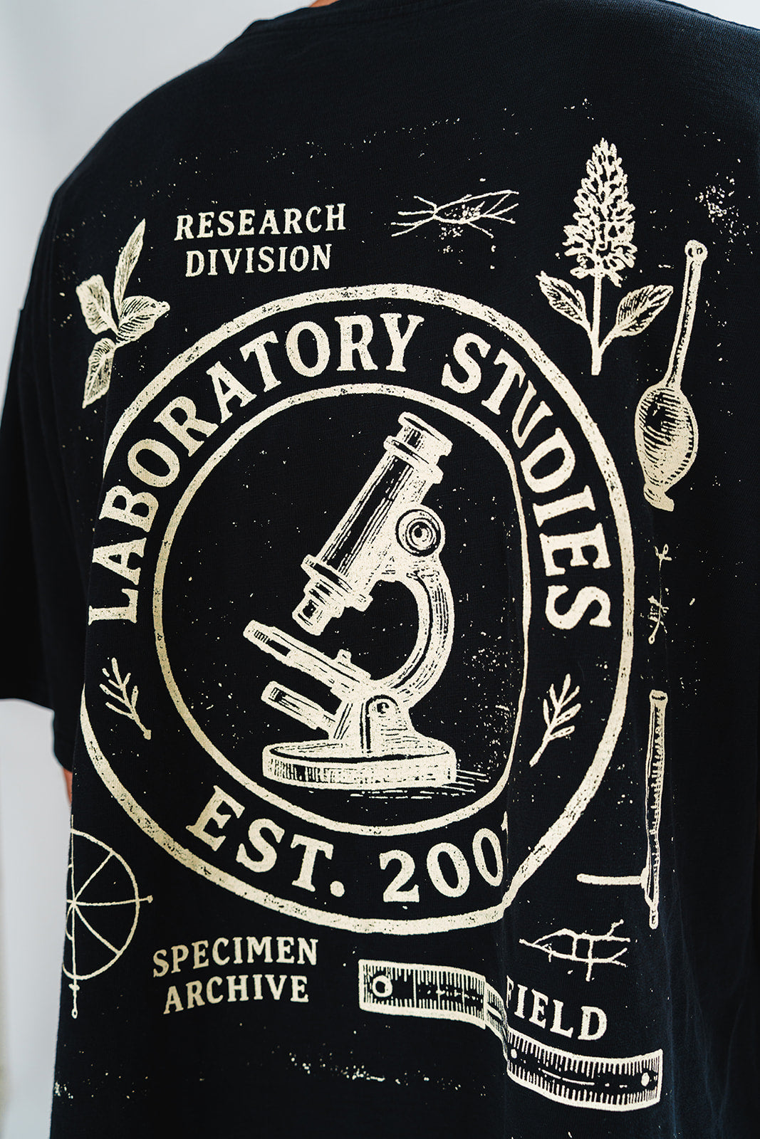 ARCHIVE GRAPHIC T-SHIRT